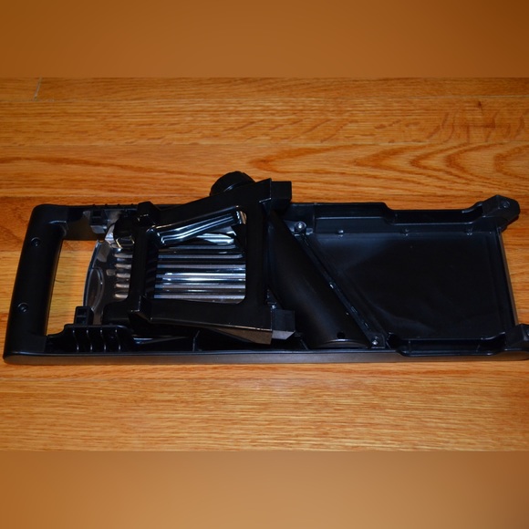 Crofton collapsible mandolin slicer with food holder - Picture 8 of 8
